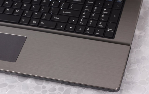 拉絲氧化鋁已成為電腦面板的新寵