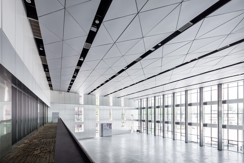 陽極氧化鋁吊頂?shù)木S護(hù)與保養(yǎng)——衛(wèi)生間及陽臺(tái)